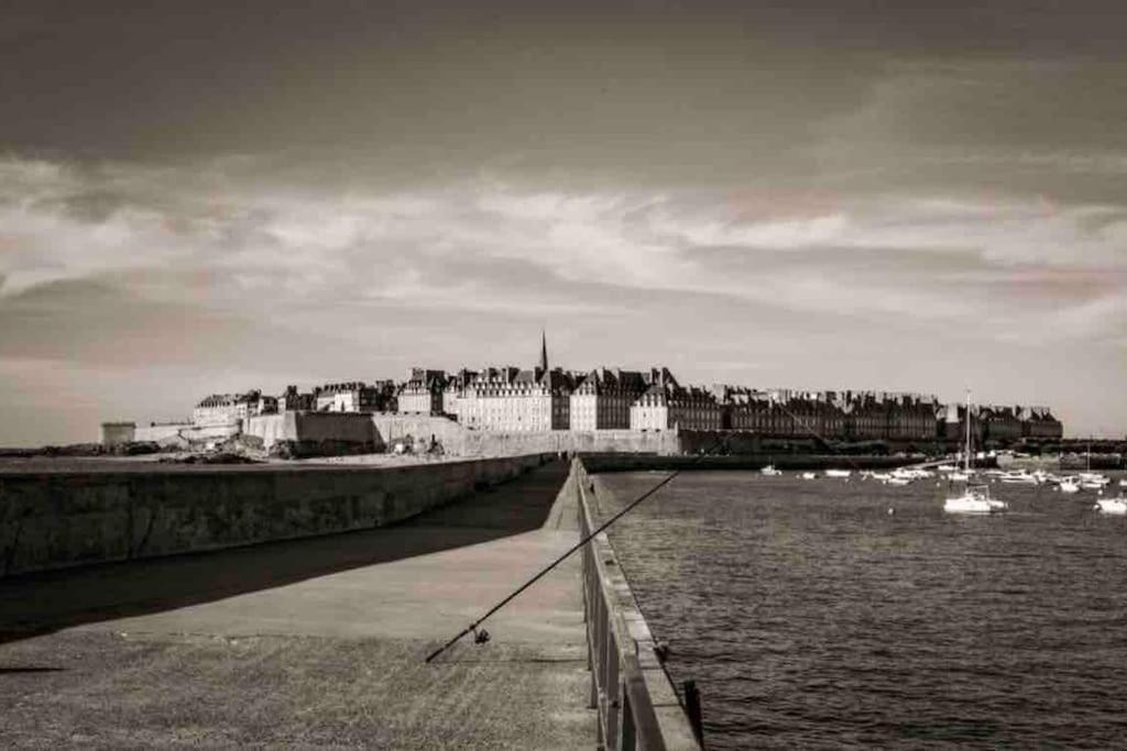 Appartement Vacances En Copropriete Avec Parking Saint-Malo Extérieur photo
